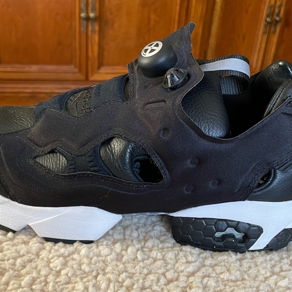 Reebok Bounty Hunter x Atmos x Packer x InstaPump Fury Black White, Size 9 - Picture 6 of 13